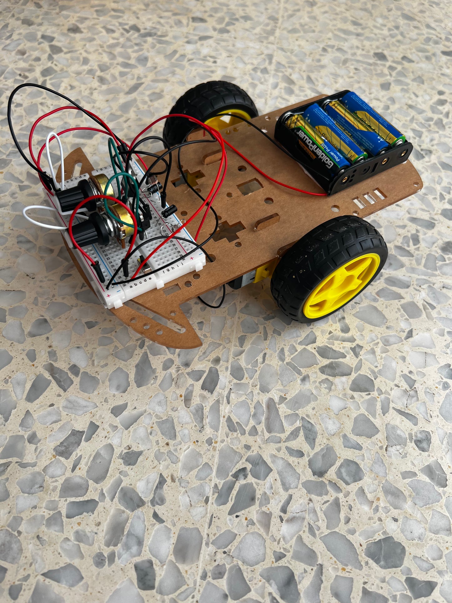 Light Tracking Wheeled Robot